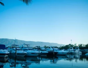 Roteiro Náutico no Litoral Paulista: 10 Destinos Secretos para Explorar de Barco