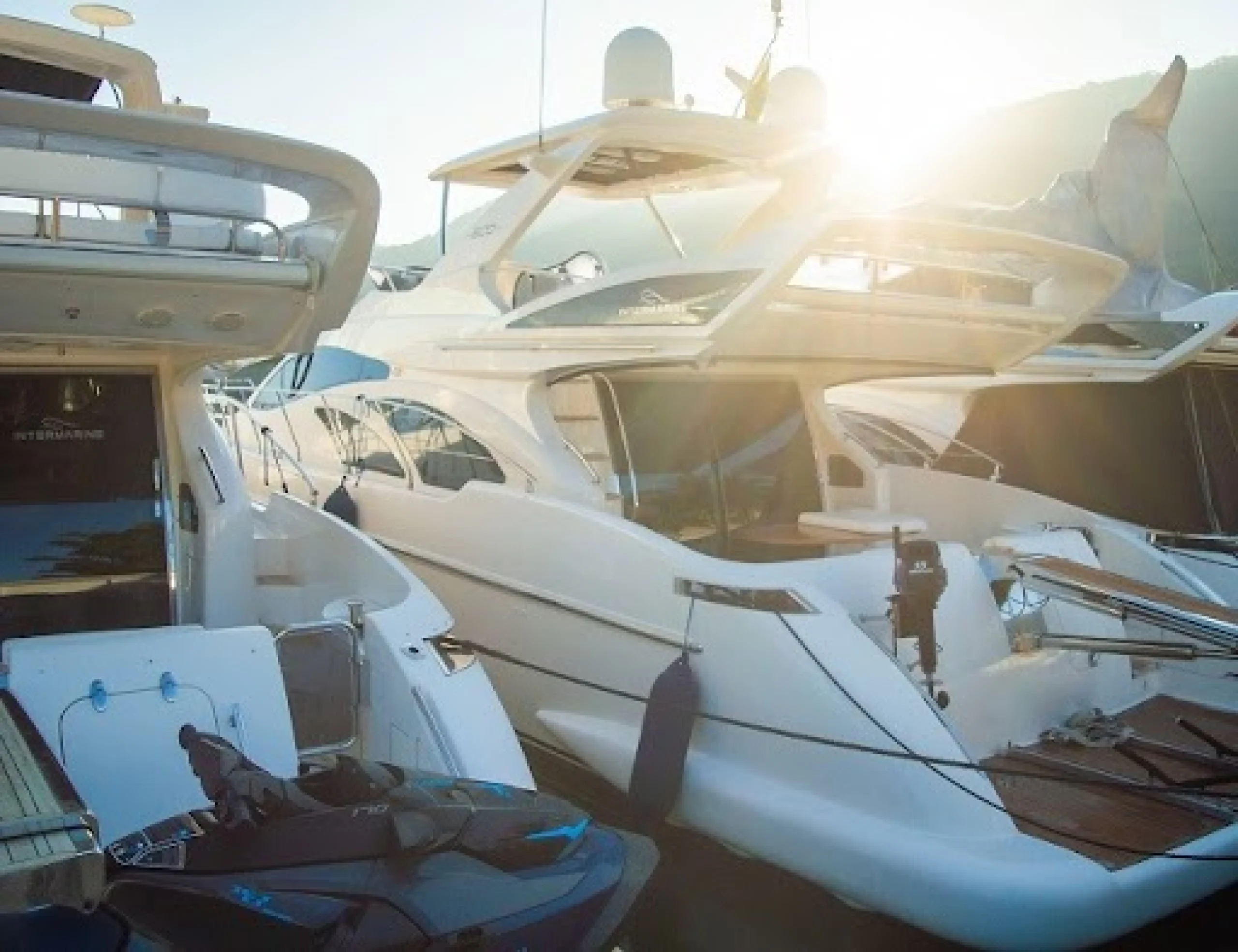 Leia mais sobre o artigo Guia Completo: Como Comprar e Manter Barcos em São Paulo